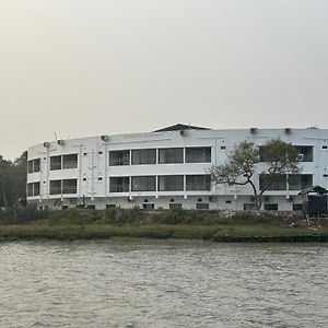 Ichhamati Hotel And Restaurant