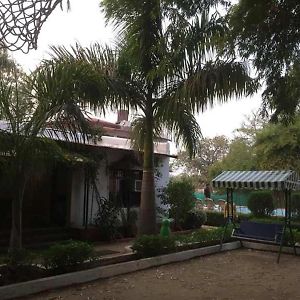 Golbro Tiger View Resort
